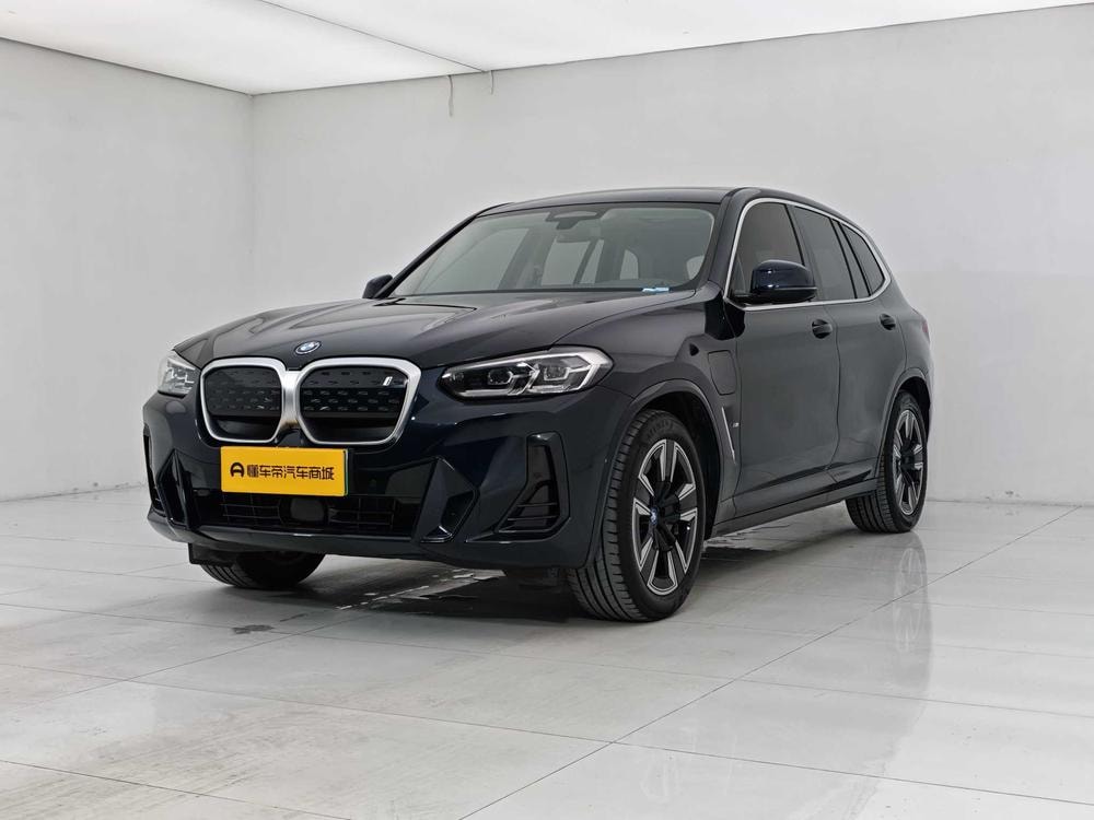 BMW iX3 2023 — фото автомобиля