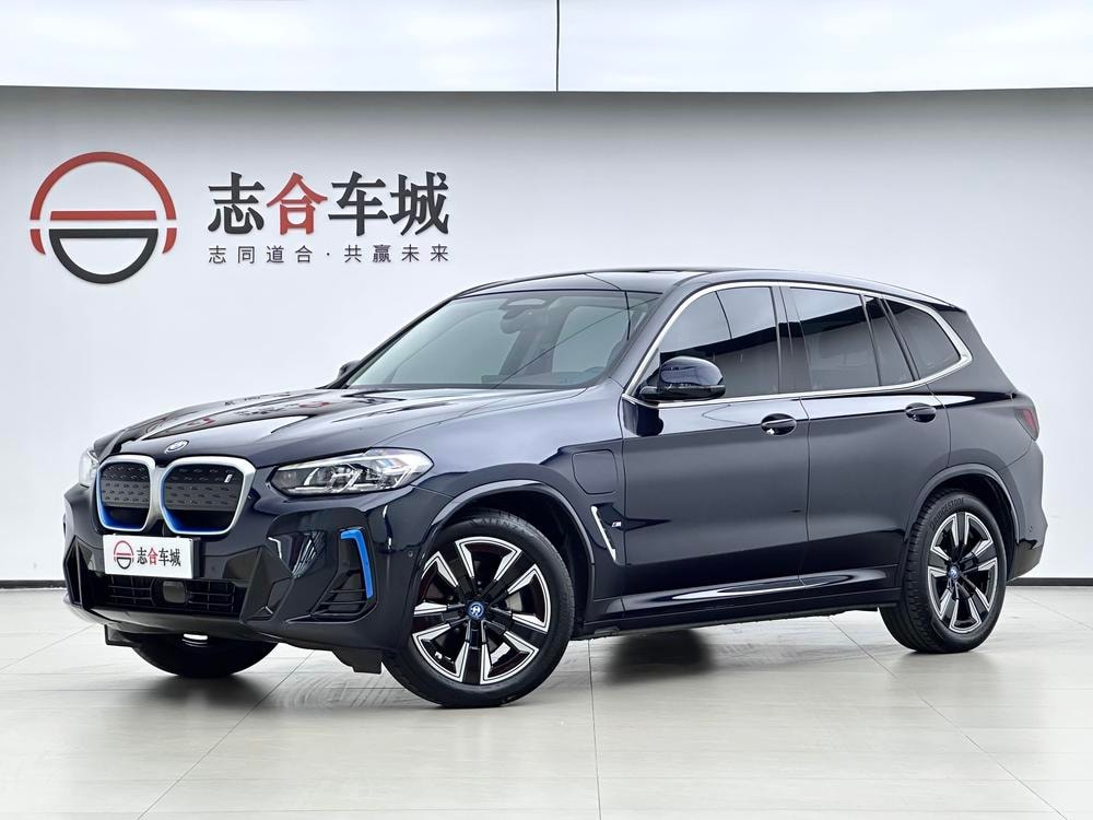 BMW iX3 2022 — фото автомобиля