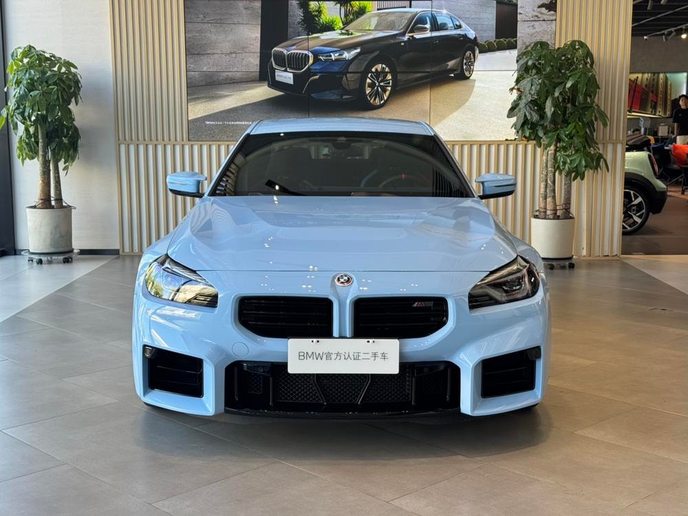 BMW M2 2026 — фото автомобиля