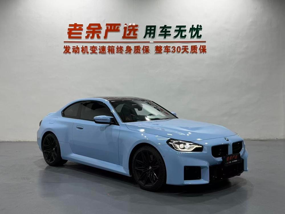 BMW M2 2023 — фото автомобиля 1