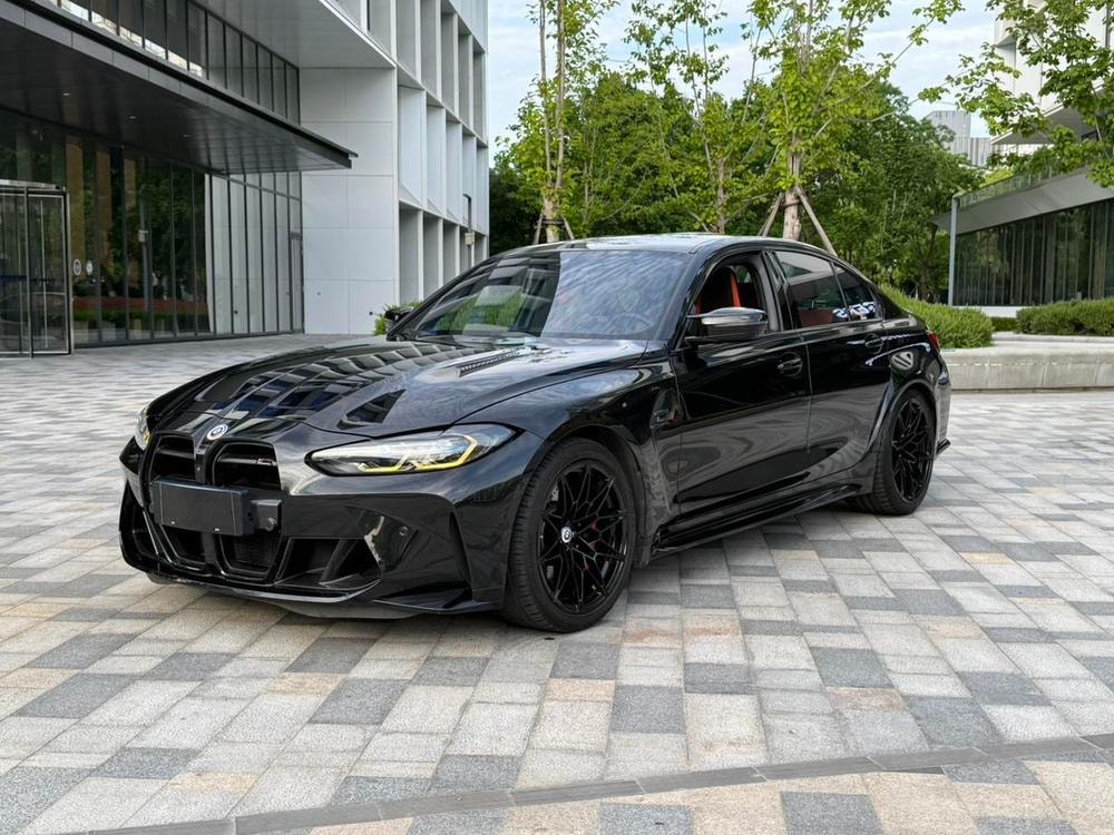 BMW M3 2023 — фото автомобиля 1