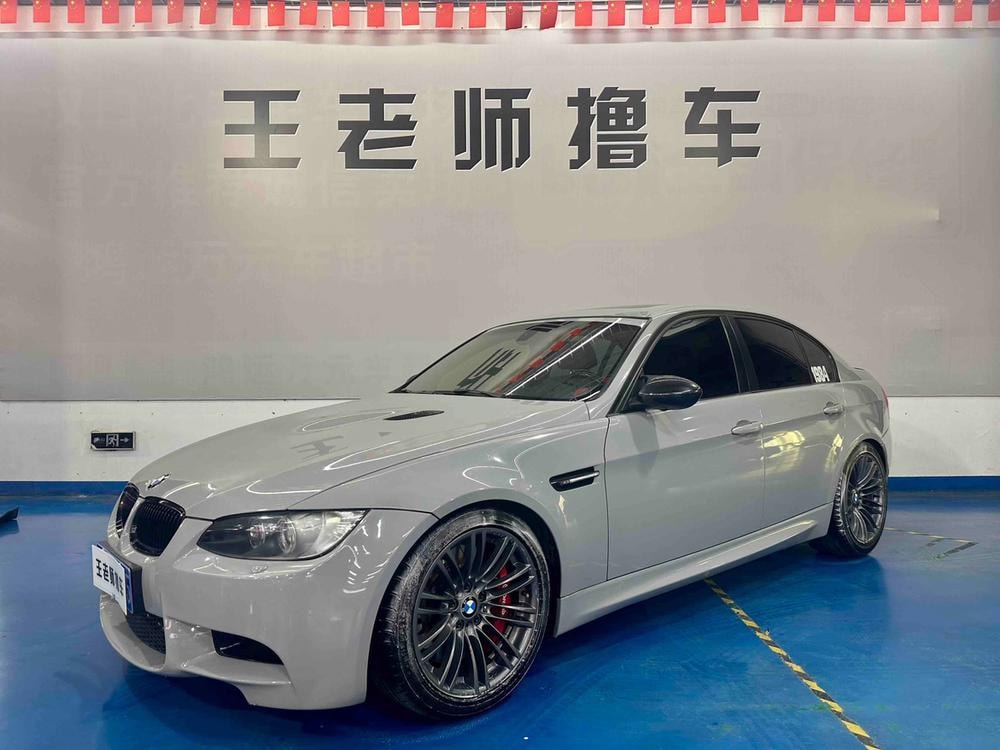 BMW M3 2009 — фото автомобиля 1