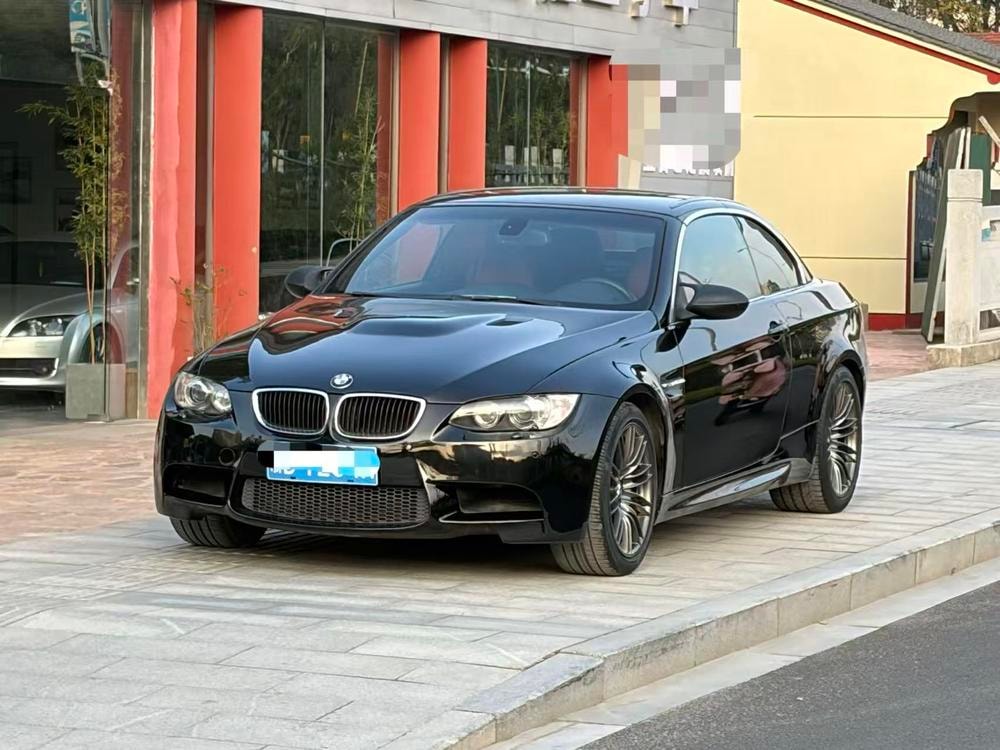 BMW M3 2009 — фото автомобиля 1