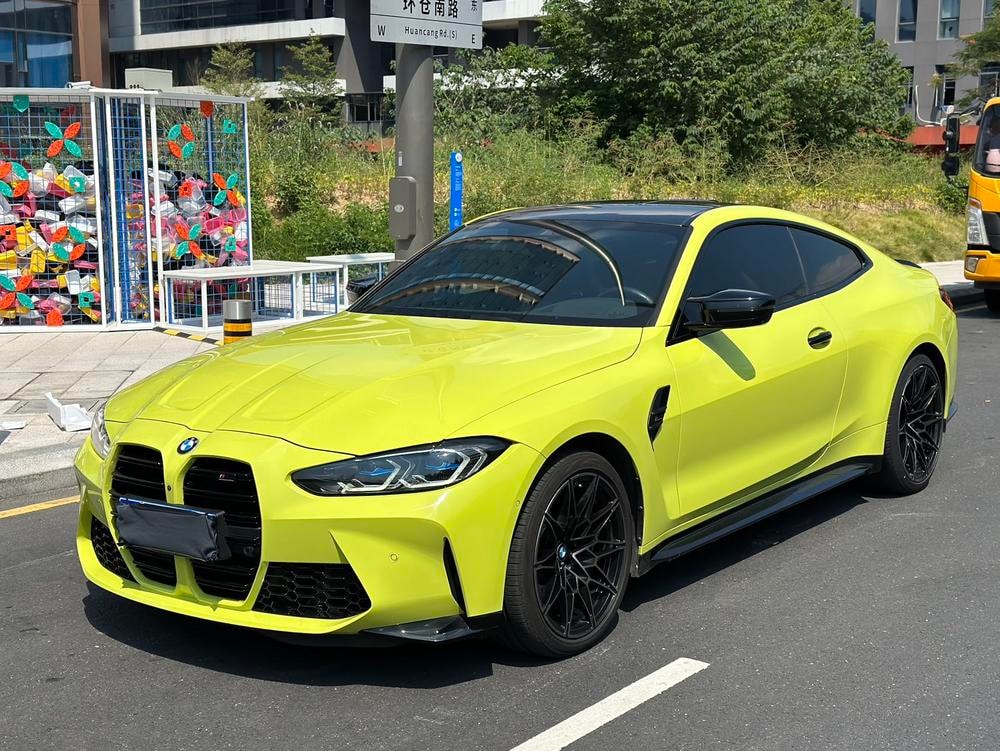 BMW M4 2021 — фото автомобиля