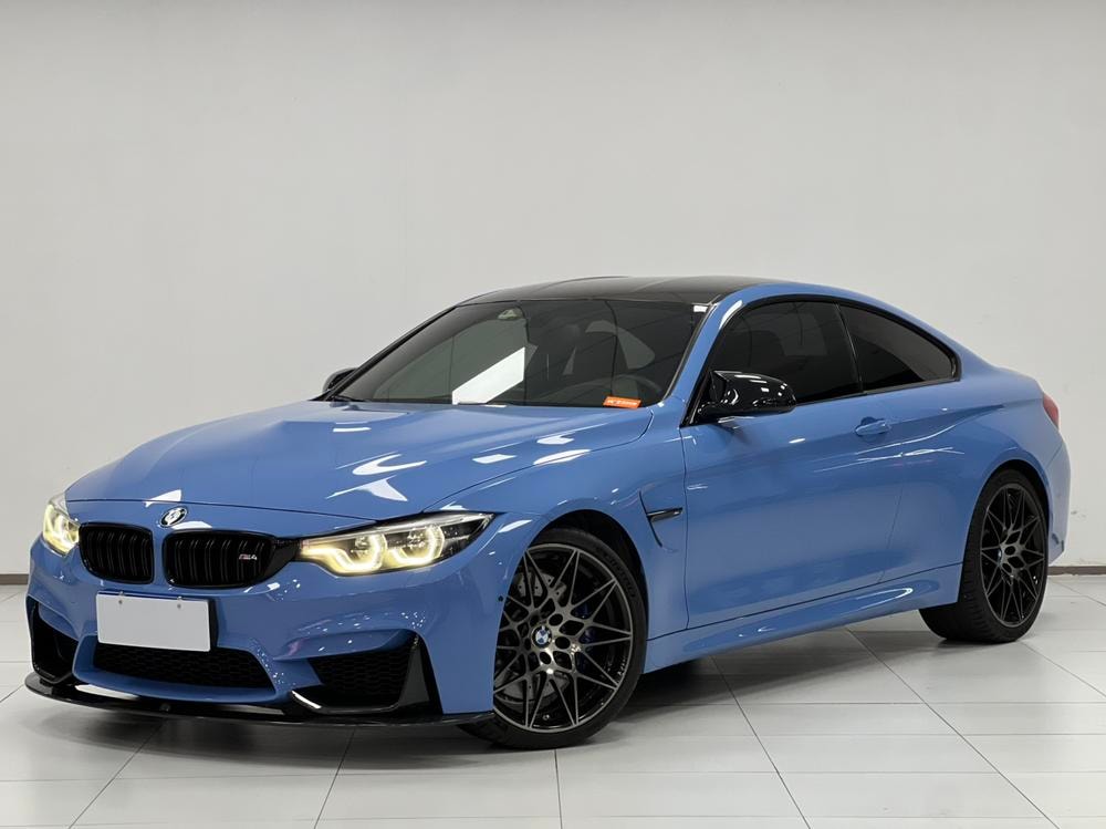 BMW M4 2019 — фото автомобиля
