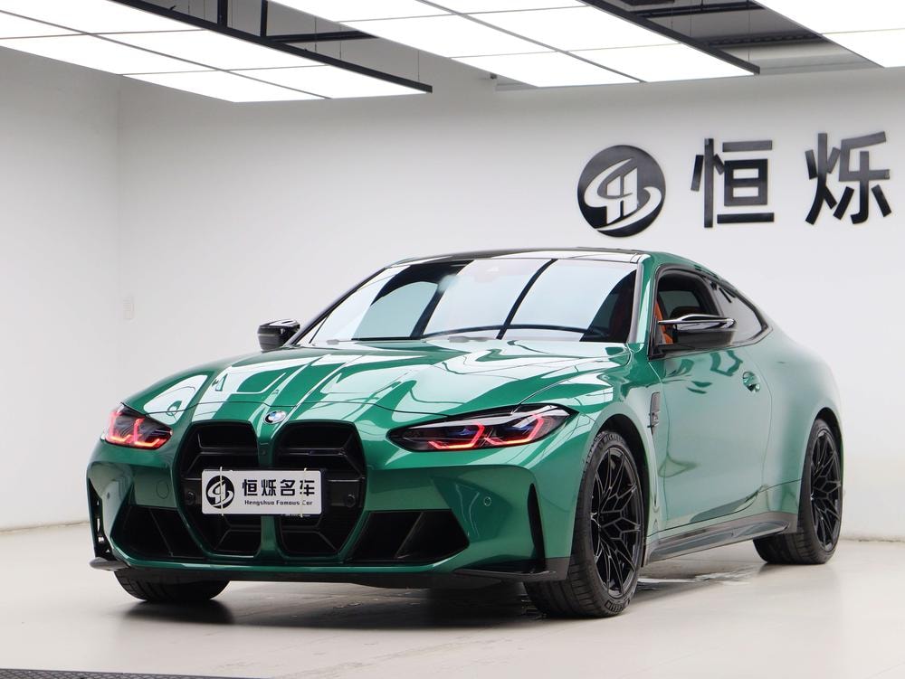 BMW M4 2023 — фото автомобиля