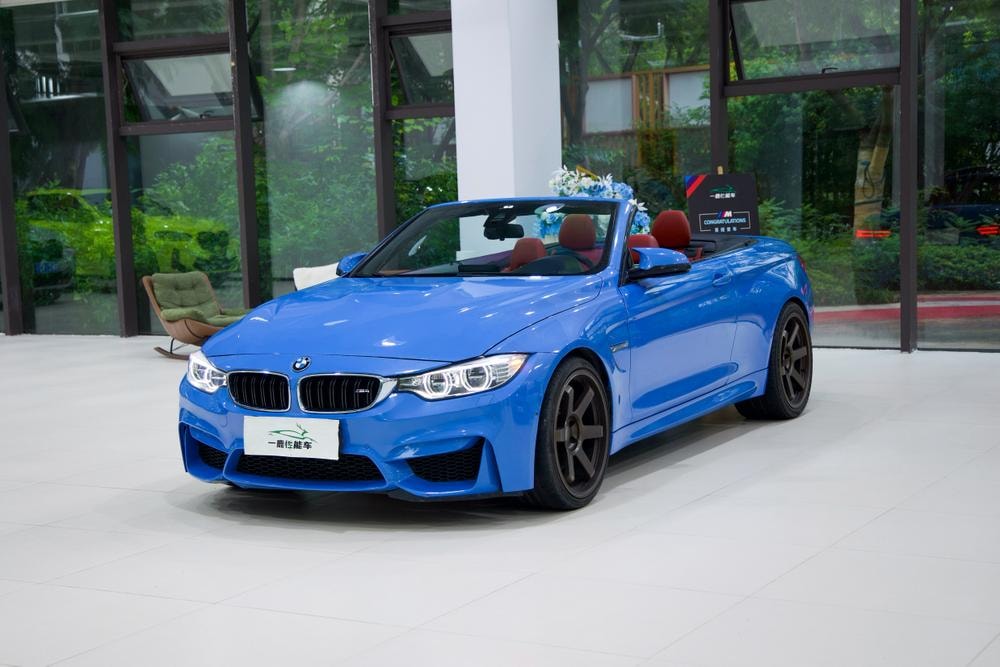 BMW M4 2014 — фото автомобиля 1
