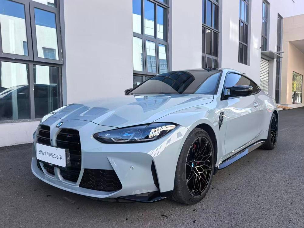 BMW M4 2021 — фото автомобиля