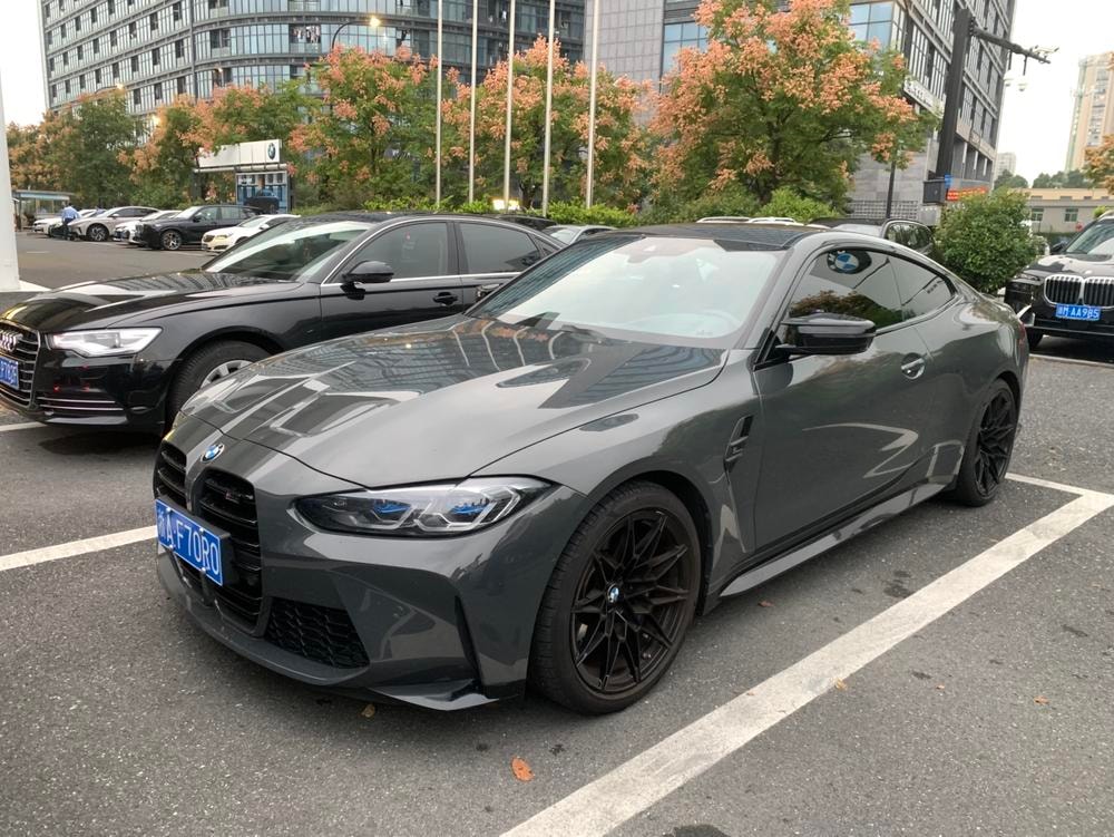 BMW M4 2021 — фото автомобиля