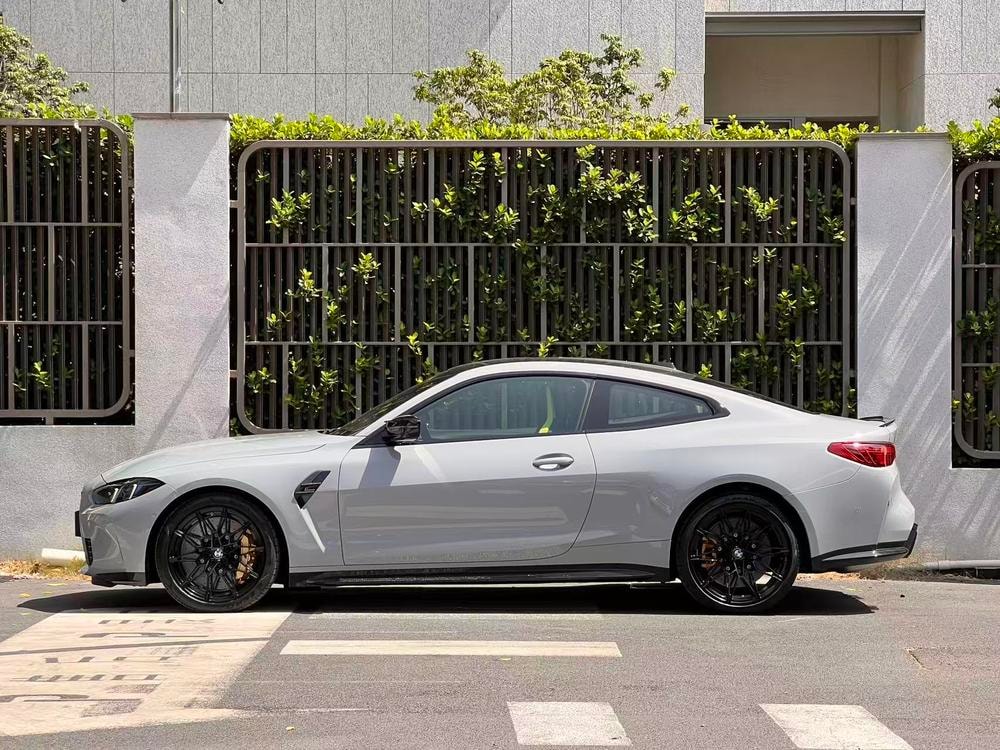 BMW M4 2024 — фото автомобиля