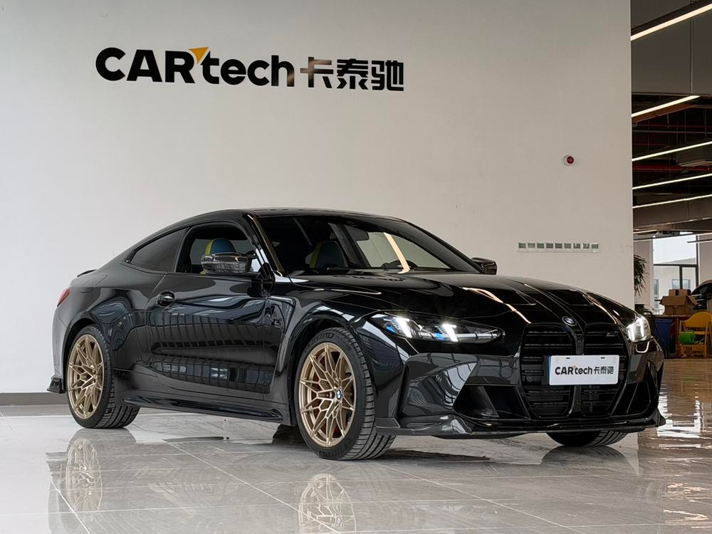 BMW M4 2024 — фото автомобиля 1