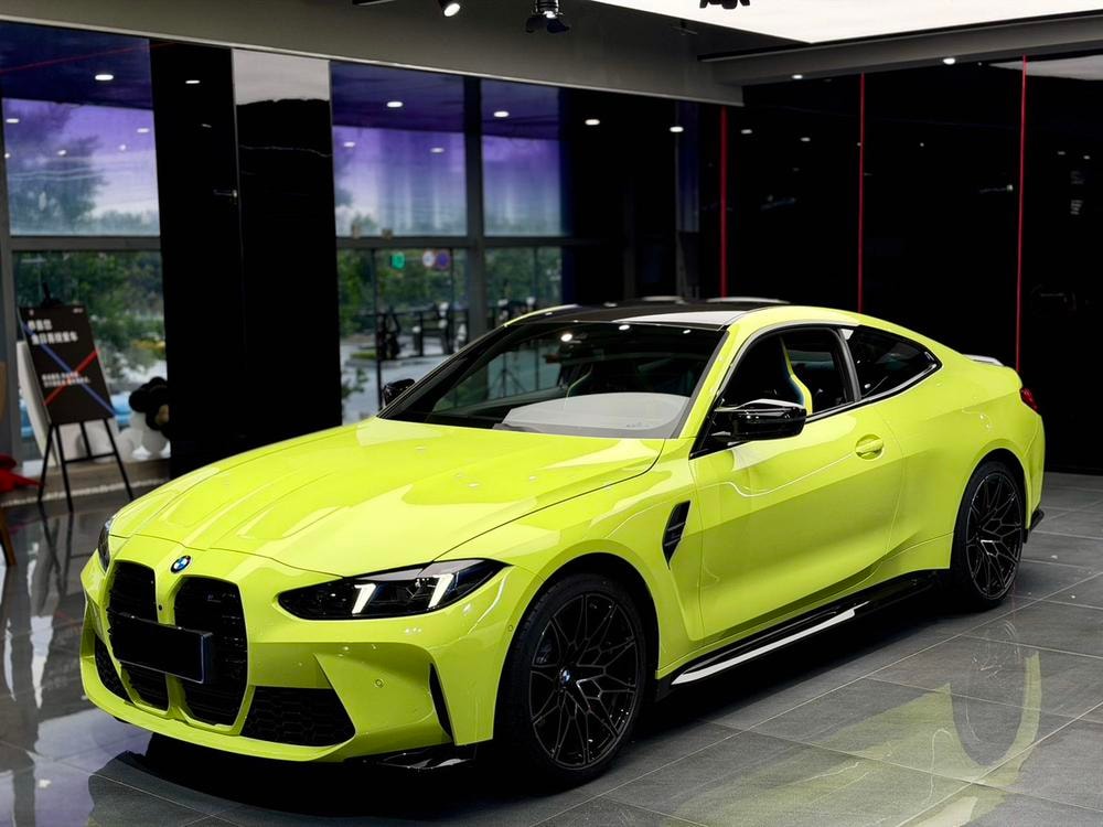 BMW M4 2024 — фото автомобиля
