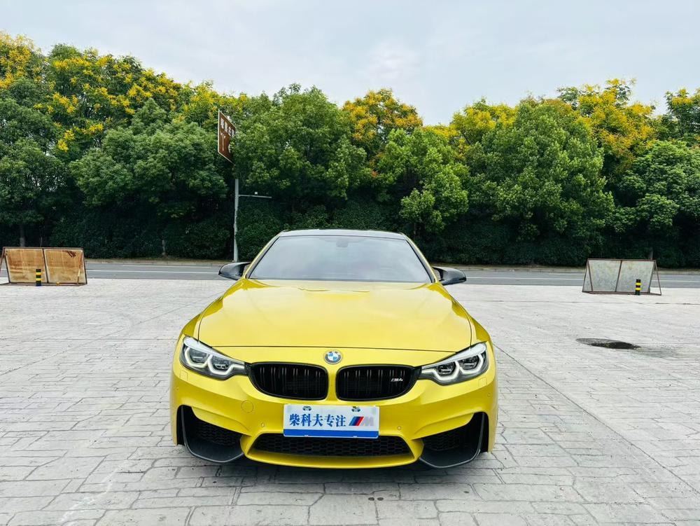 BMW M4 2019 — фото автомобиля