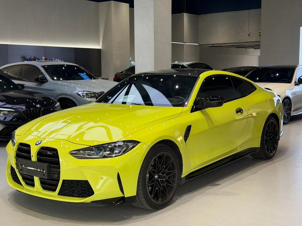 BMW M4 2022 — фото автомобиля
