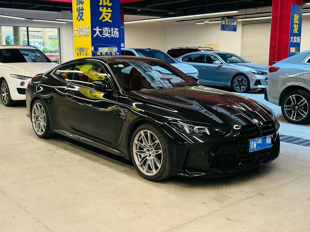 BMW M4 2024 — фото автомобиля