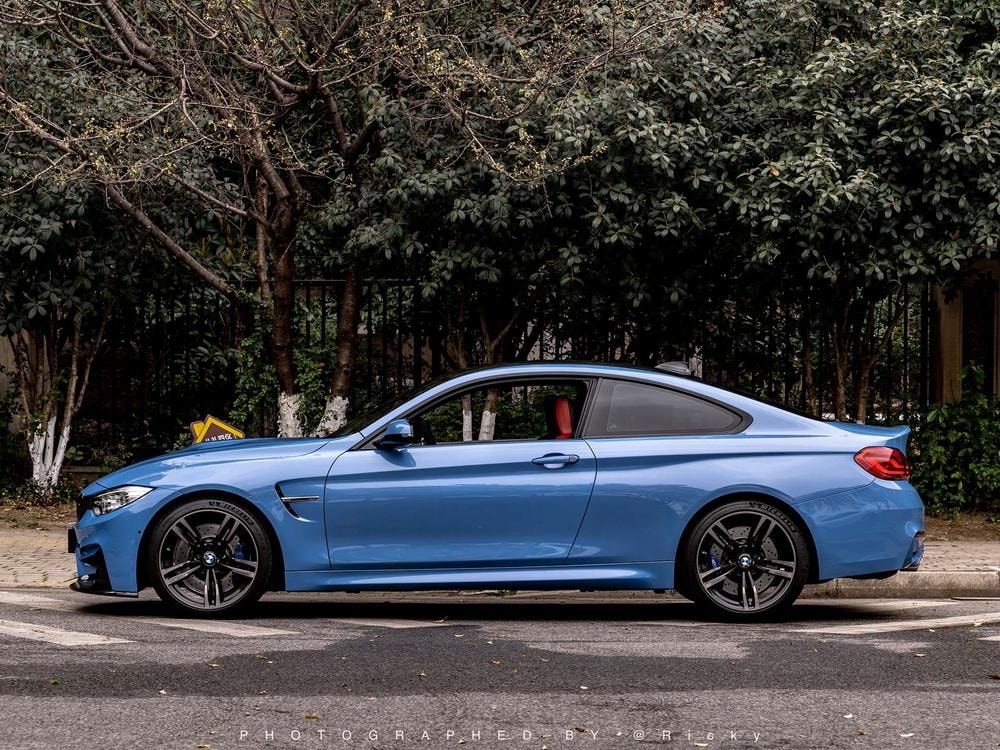 BMW M4 2014 — фото автомобиля