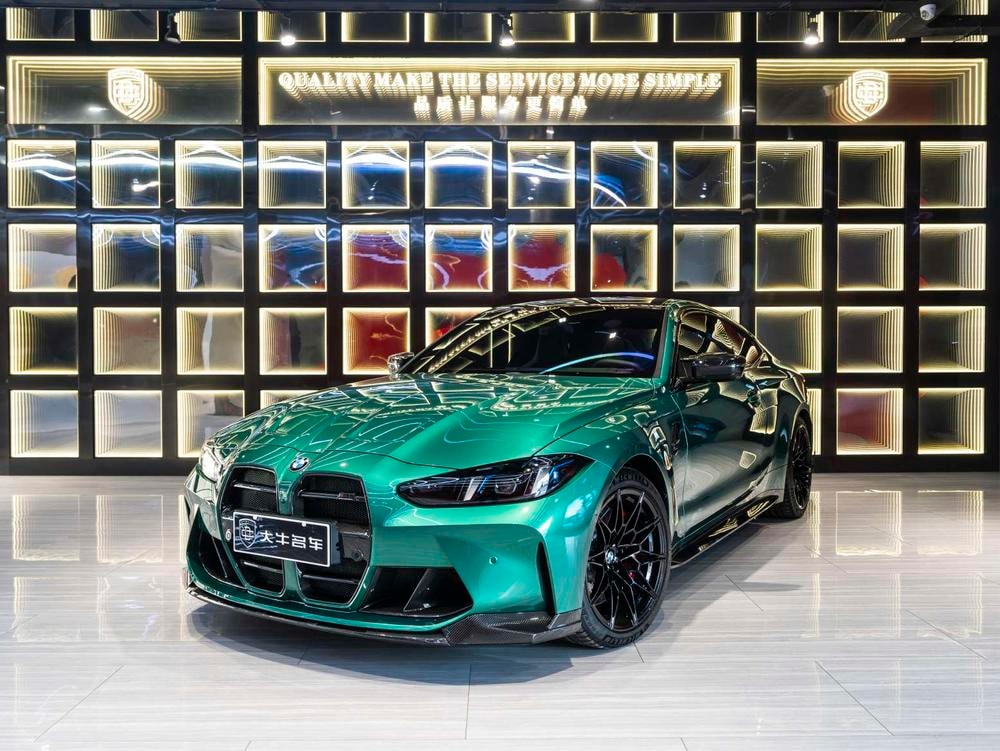 BMW M4 2024 — фото автомобиля 1