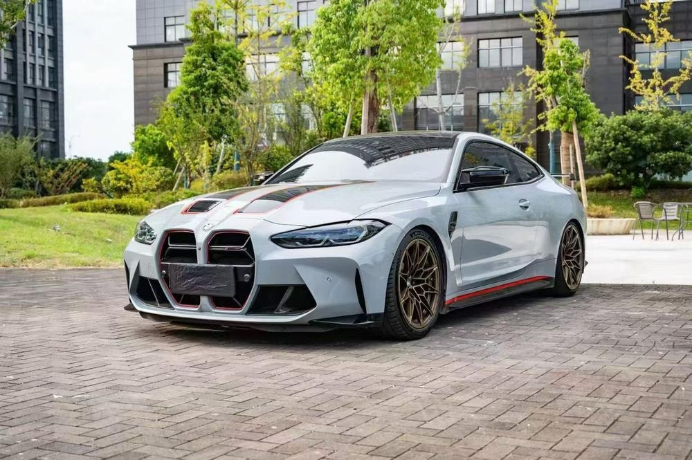 BMW M4 2022 — фото автомобиля
