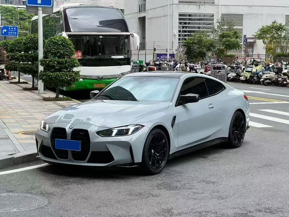 BMW M4 2024 — фото автомобиля