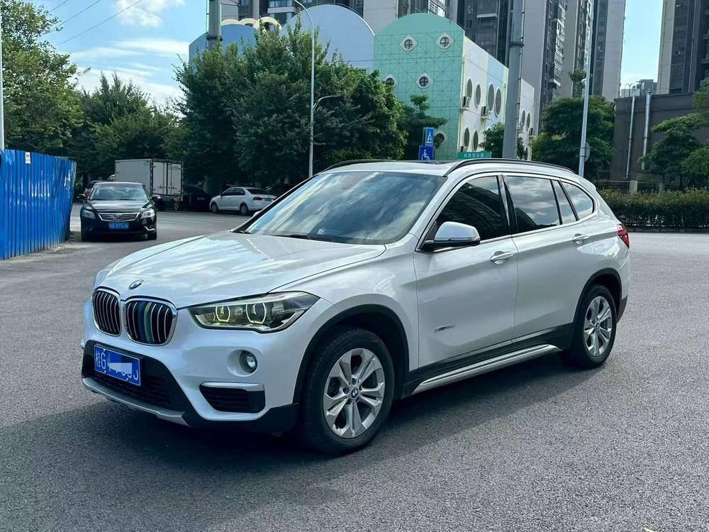 BMW X1 2016 — фото автомобиля