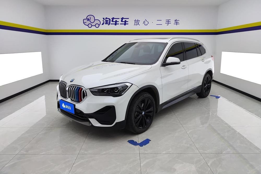 BMW X1 2021 — фото автомобиля 1