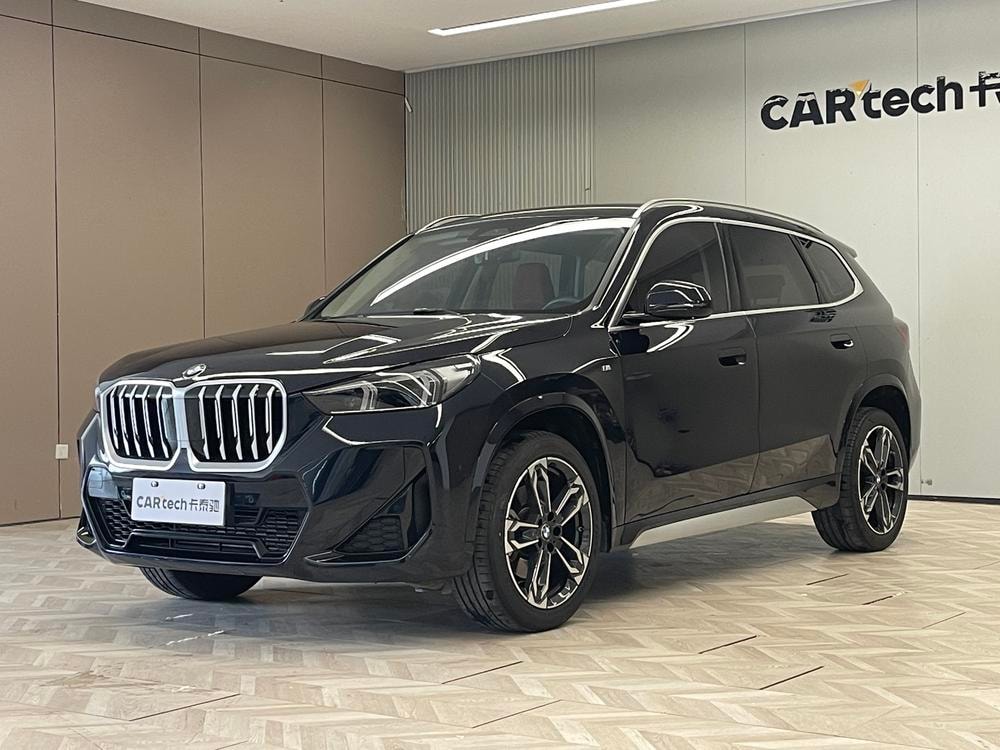 BMW X1 2023 — фото автомобиля