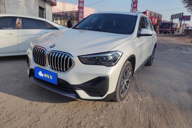 BMW X1 2021 — фото автомобиля