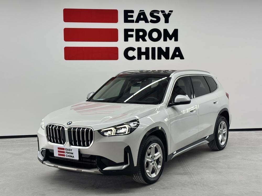 BMW X1 2023 — фото автомобиля 1
