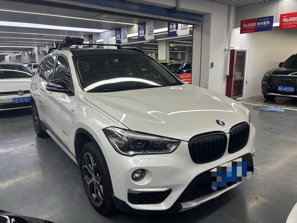 BMW X1 2018 — фото автомобиля 1