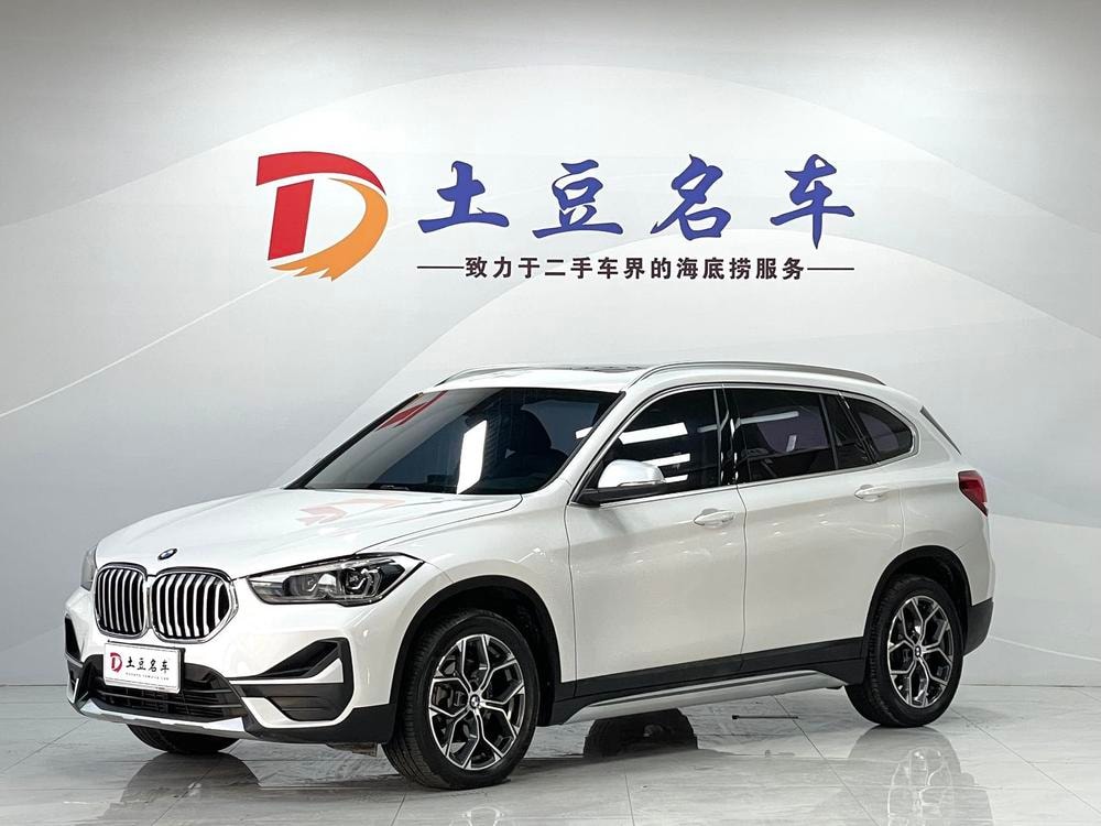 BMW X1 2022 — фото автомобиля 1