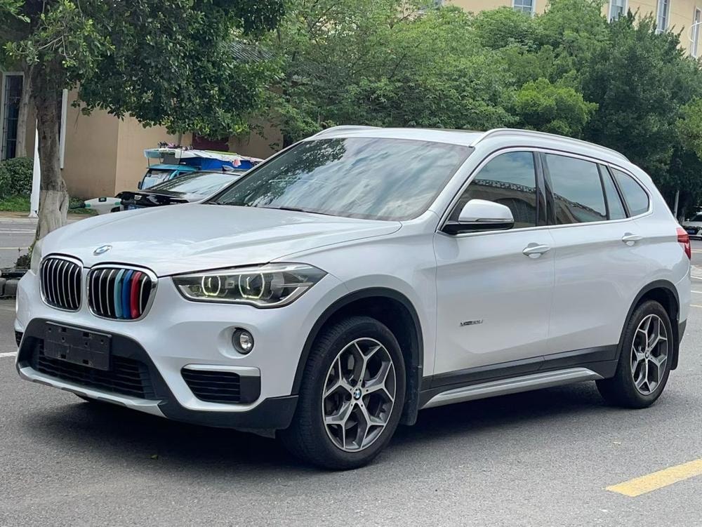 BMW X1 2018 — фото автомобиля 1