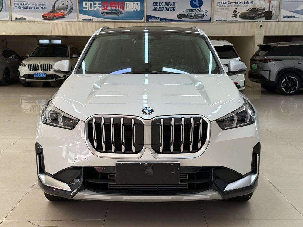 BMW X1 2023 — фото автомобиля