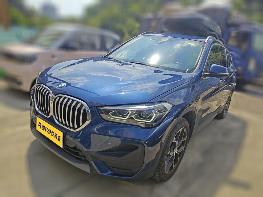 BMW X1 2022 — фото автомобиля 1