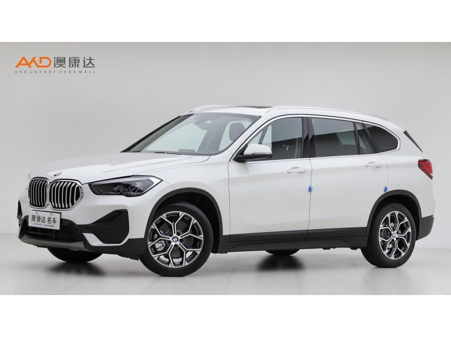 BMW X1 2022 — фото автомобиля