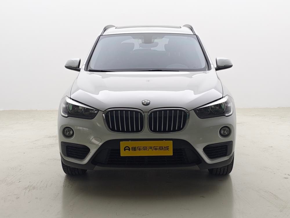 BMW X1 2018 — фото автомобиля