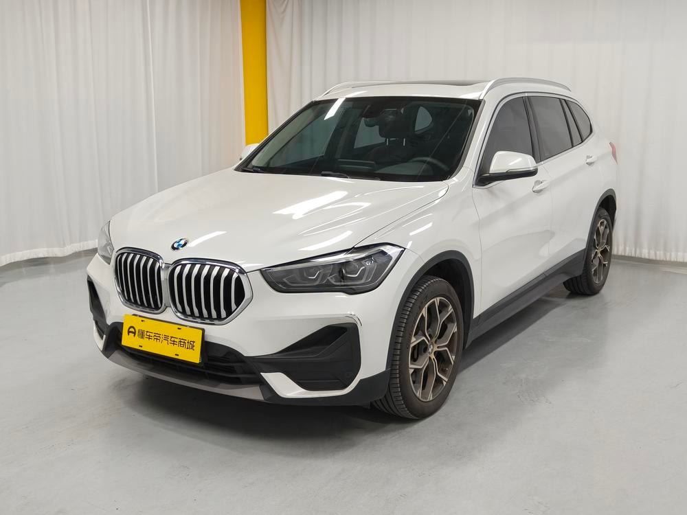BMW X1 2022 — фото автомобиля