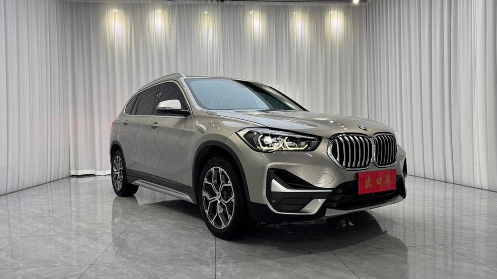 BMW X1 2022 — фото автомобиля 1