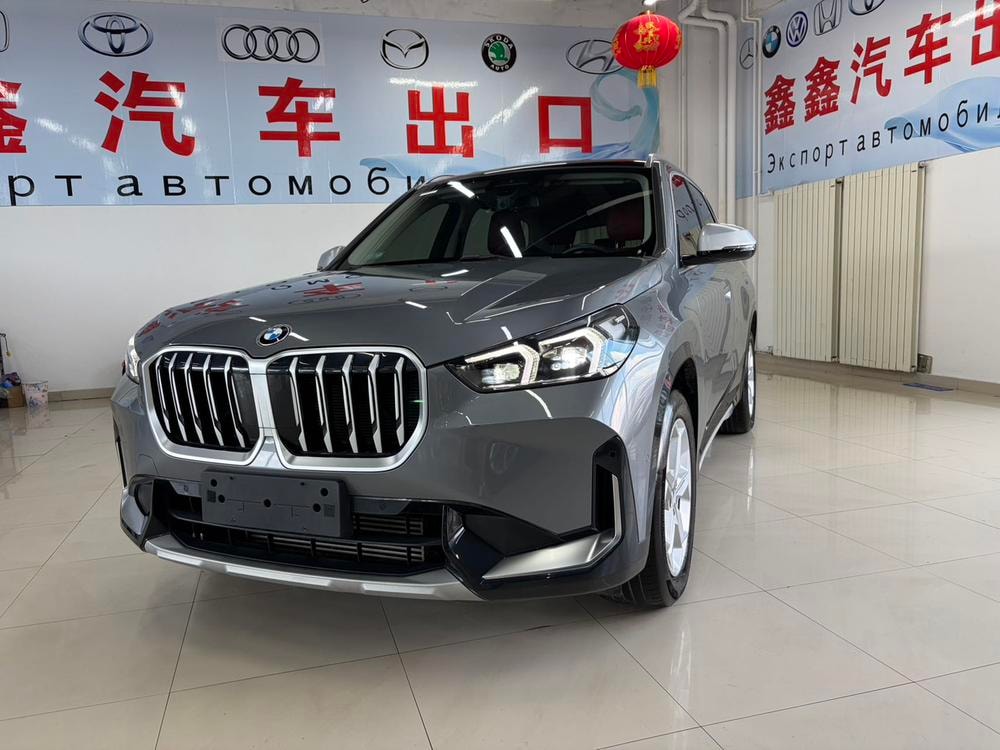 BMW X1 2023 — фото автомобиля