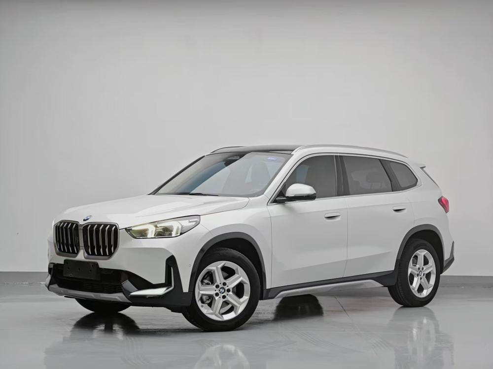 BMW X1 2023 — фото автомобиля