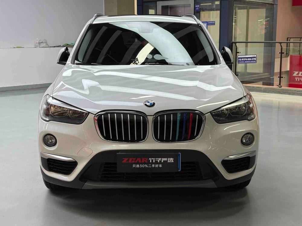 BMW X1 2016 — фото автомобиля 1