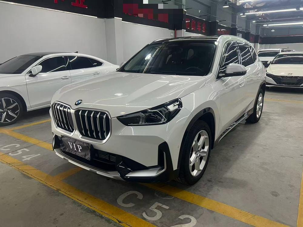 BMW X1 2023 — фото автомобиля 1