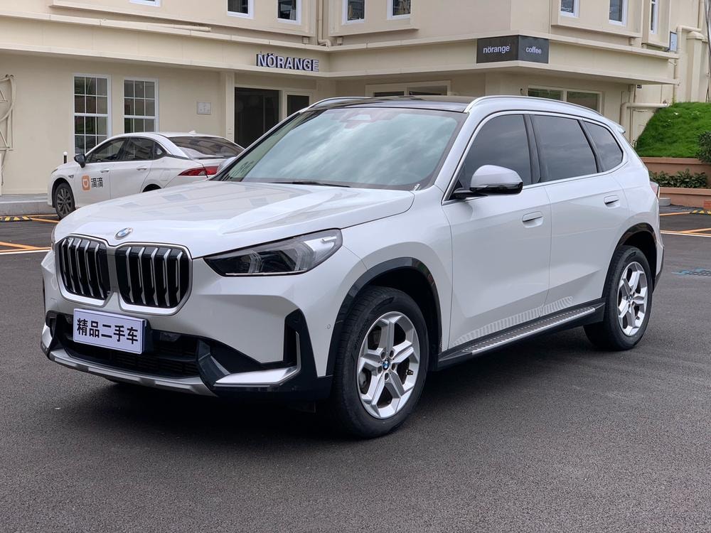 BMW X1 2023 — фото автомобиля