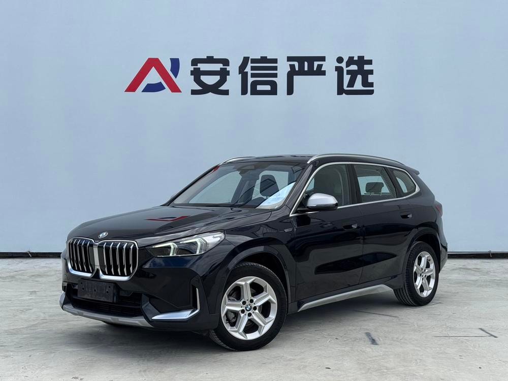 BMW X1 2023 — фото автомобиля 1