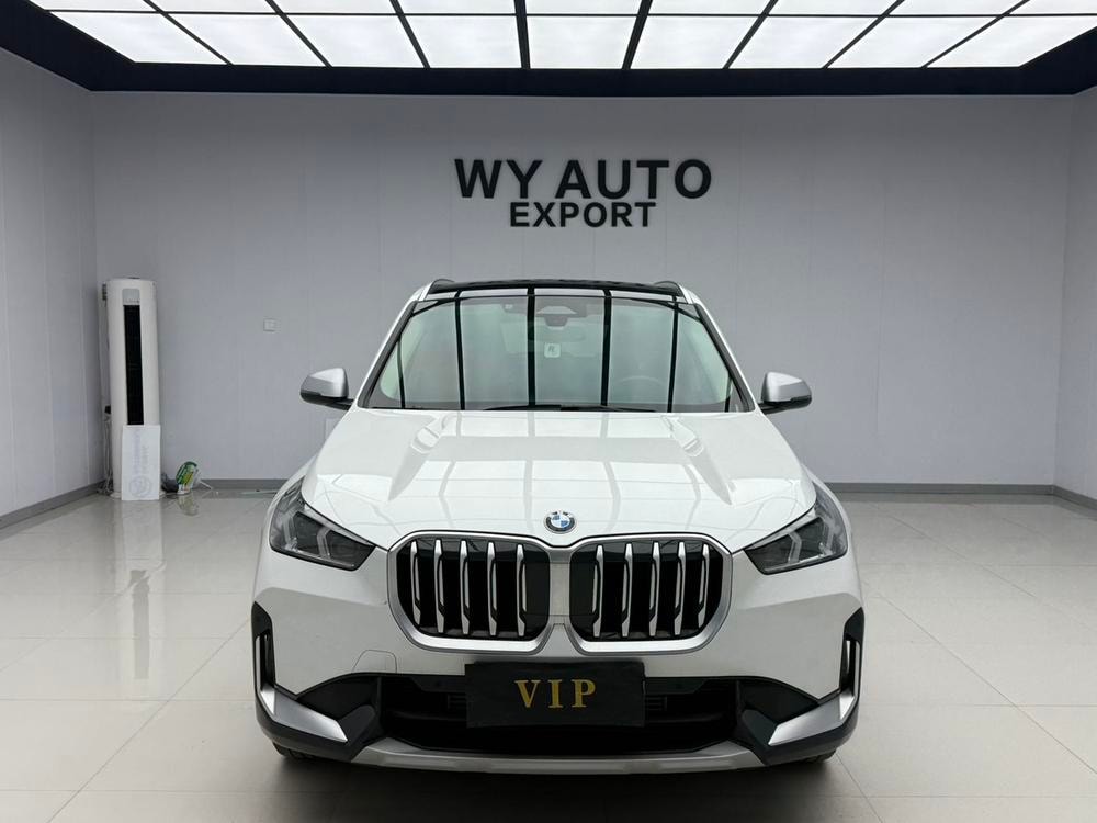 BMW X1 2023 — фото автомобиля