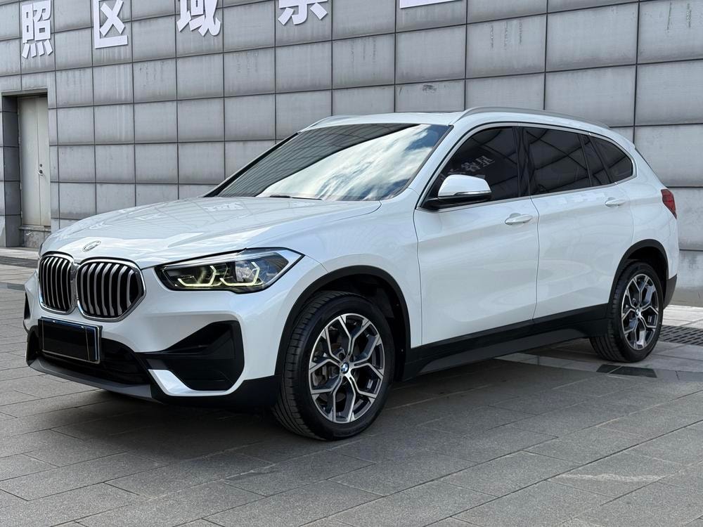 BMW X1 2021 — фото автомобиля