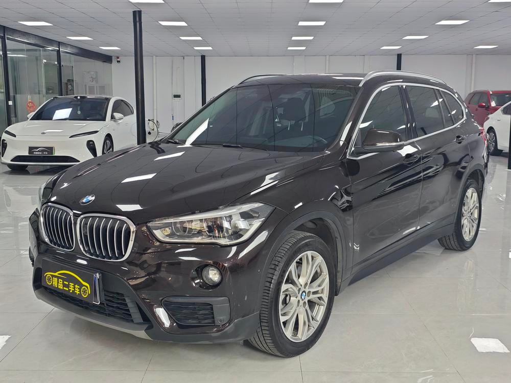 BMW X1 2018 — фото автомобиля 1