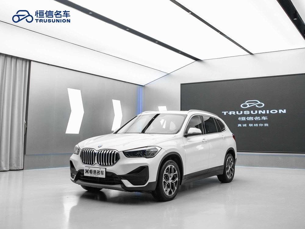 BMW X1 2022 — фото автомобиля 1