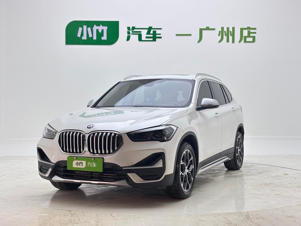 BMW X1 2022 — фото автомобиля