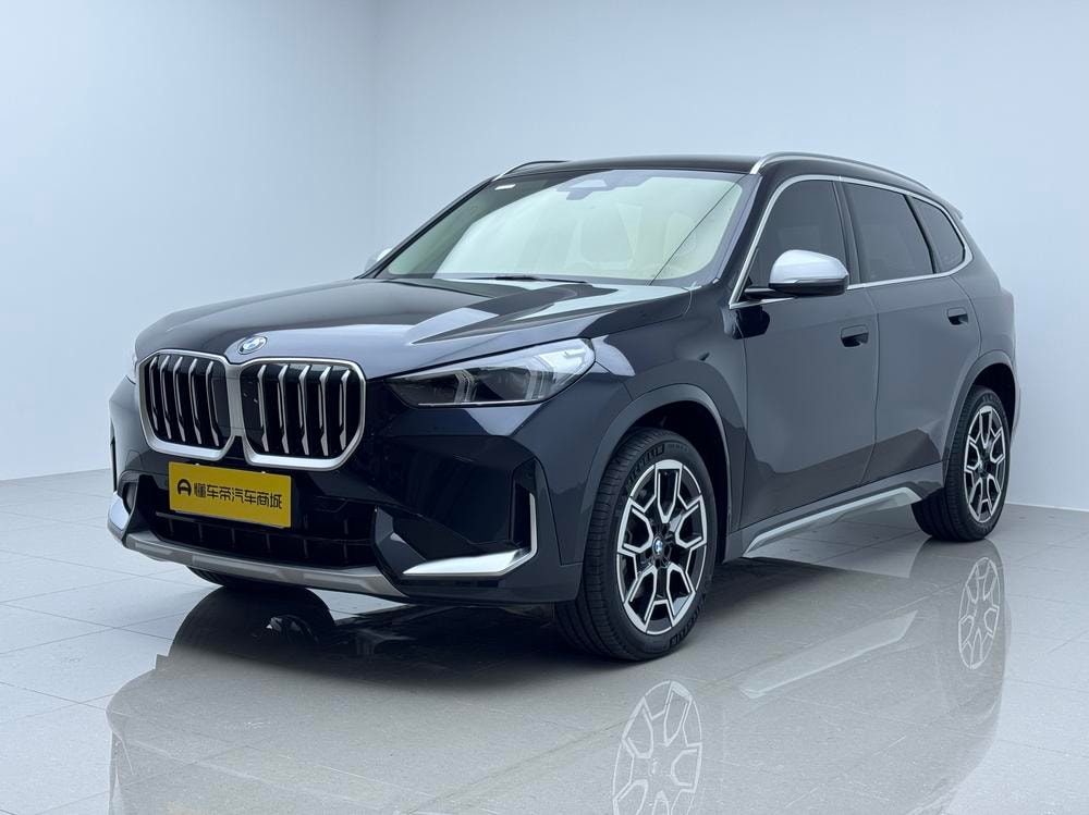 BMW X1 2023 — фото автомобиля 1