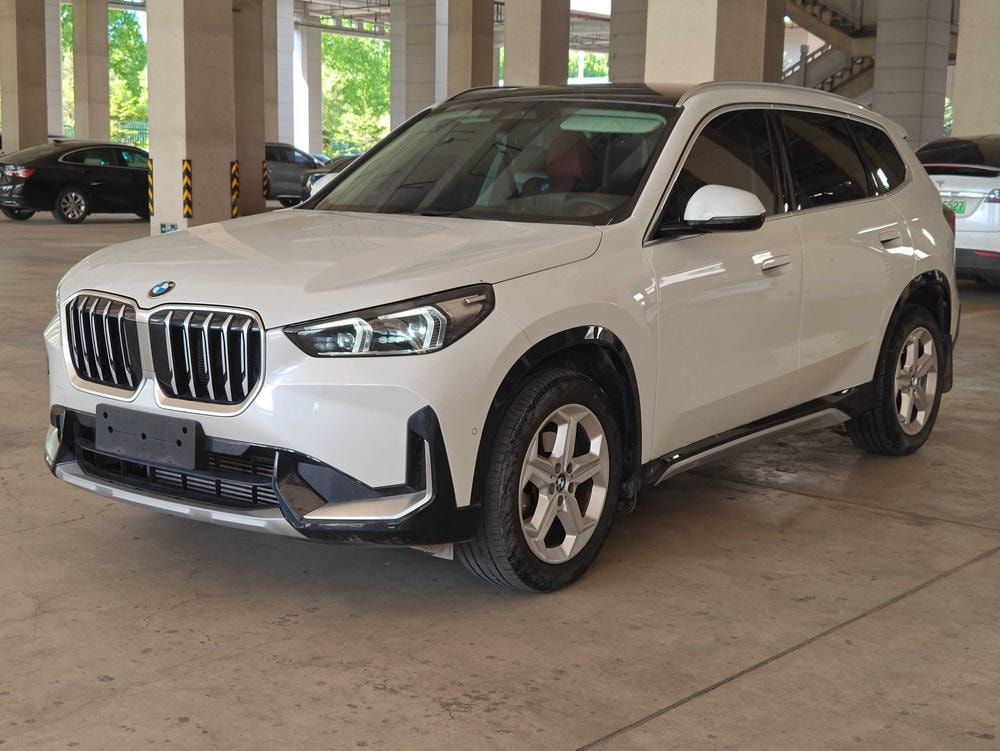 BMW X1 2023 — фото автомобиля 1